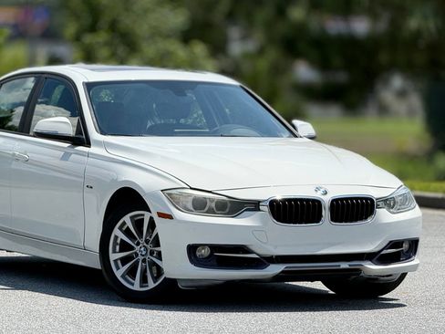 Used 2018 BMW 320i xDrive Sedan AWD/4WD image 48