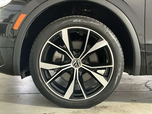 Used 2022 Volkswagen Tiguan SEL R-Line AWD/4WD image 13