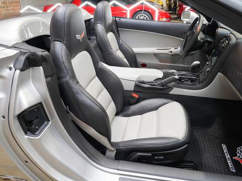 Used 2008 Chevrolet Corvette Convertible w/ Preferred Equipment Group RWD image 55