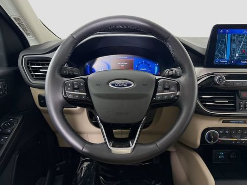 Used 2022 Ford Escape Titanium w/ Class II Trailer Tow Package AWD/4WD image 12