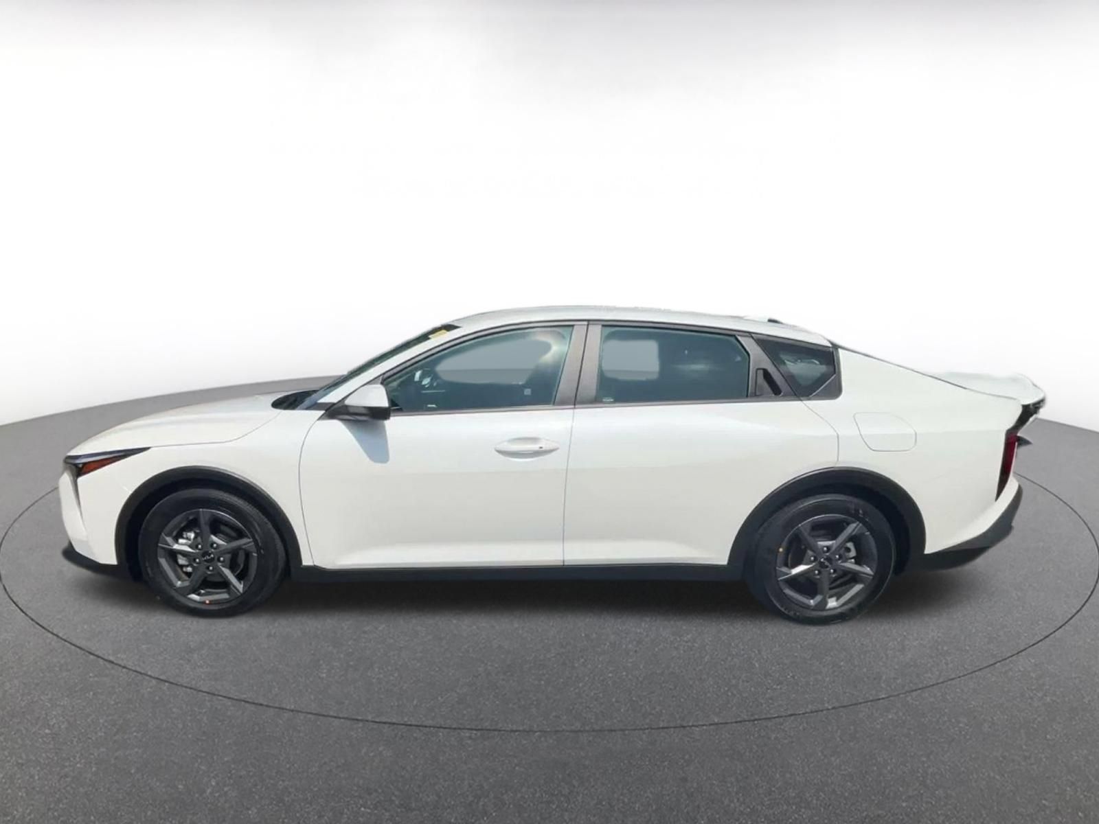 Used 2026 Kia K4 FWD image 8