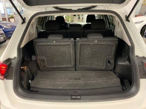 Used 2021 Volkswagen Tiguan S image 33