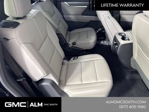 New 2026 GMC Acadia Elevation w/ Black Edition FWD image 17