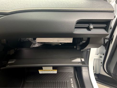 New 2026 Lexus UX 300h AWD image 34