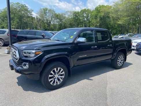 Used 2020 Toyota Tacoma Limited image 2