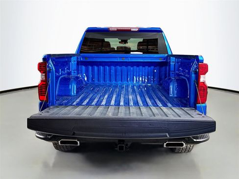 Used 2022 Chevrolet Silverado 1500 Custom Trail Boss AWD/4WD image 25