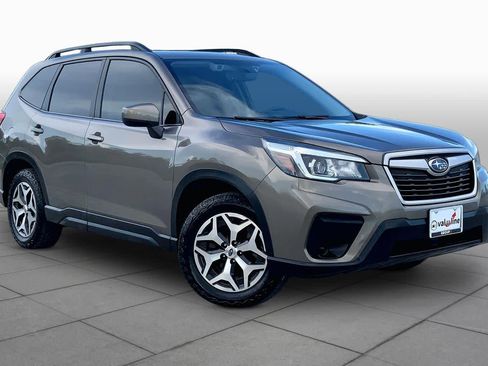 Used 2019 Subaru Forester Premium w/ Popular Package #1 AWD/4WD image 3