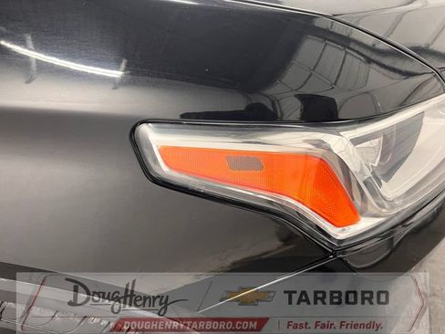 Used 2019 Chevrolet Traverse LS w/ LPO, Black Accent Package AWD/4WD image 9
