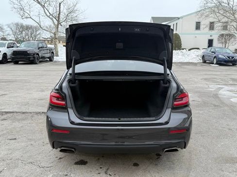 Used 2022 BMW 530i xDrive 530i xDrive w/ Convenience Package image 11
