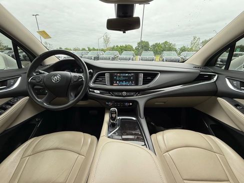 Used 2019 Buick Enclave Essence FWD image 28