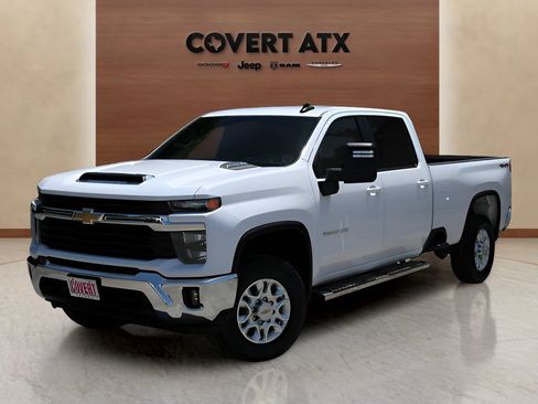 Used 2025 Chevrolet Silverado 2500 LT w/ Convenience Package AWD/4WD image 1