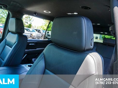 Used 2025 Chevrolet Tahoe LT AWD/4WD image 18