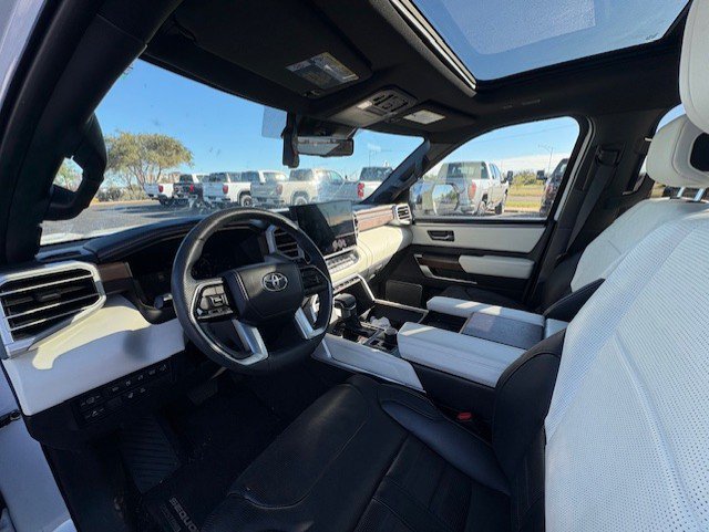 Used 2023 Toyota Sequoia Capstone AWD/4WD image 18
