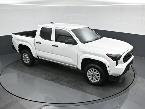Used 2025 Toyota Tacoma SR RWD image 59