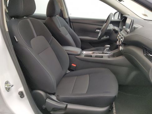 Used 2025 Nissan Sentra SV FWD image 21