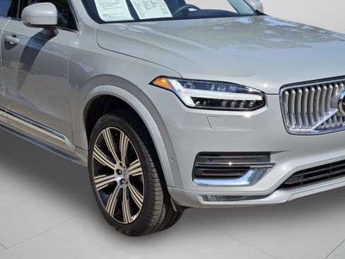 Certified 2025 Volvo XC90 B5 Ultra w/ Protection Package Premier image 41