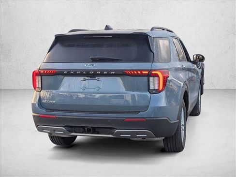 New 2026 Ford Explorer Active w/ Active Comfort Package image 2