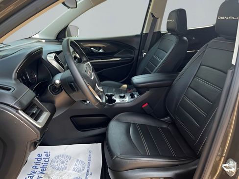 Used 2023 GMC Terrain Denali image 13