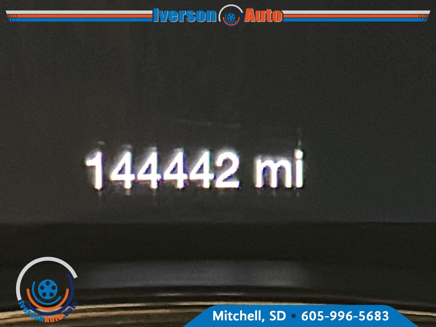 Used 2018 Dodge Durango R/T w/ Blacktop Package AWD/4WD image 18