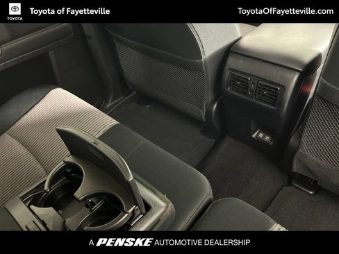 Used 2020 Toyota 4Runner SR5 AWD/4WD image 10