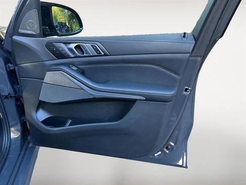 Used 2023 BMW X7 M60i w/ Executive Package image 20