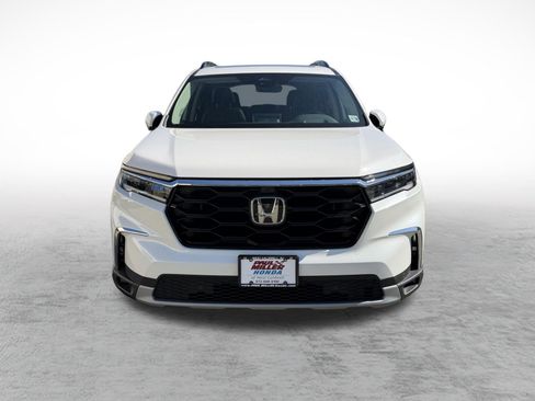 Used 2025 Honda Pilot Elite image 2