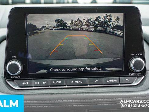 Used 2025 Nissan Rogue SV FWD image 34