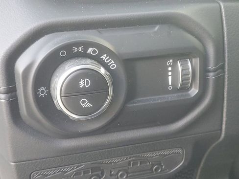 Used 2025 Jeep Gladiator Sport AWD/4WD image 23