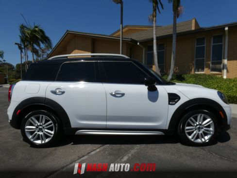 Used 2017 MINI Cooper Countryman FWD image 6