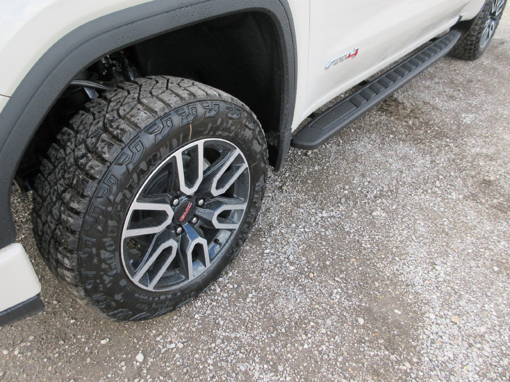 New 2026 GMC Sierra 1500 AT4 w/ AT4 Premium Package AWD/4WD image 12