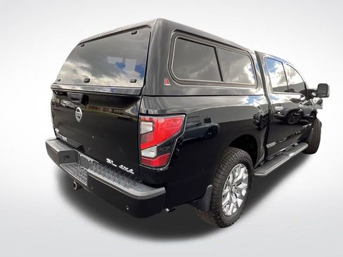 Used 2020 Nissan Titan SL w/ Moonroof Package image 14