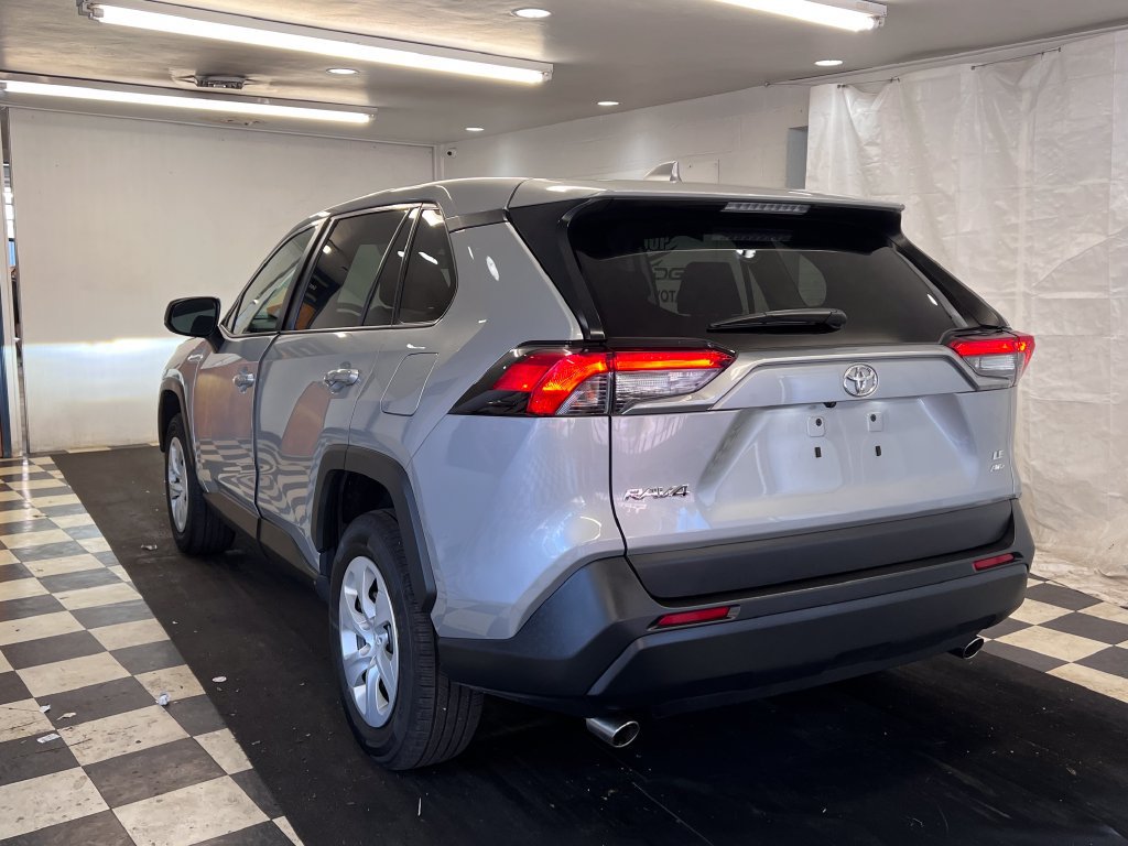 Used 2025 Toyota RAV4 LE AWD/4WD image 8