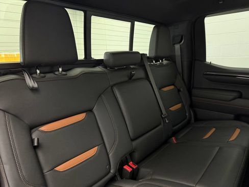 Used 2024 GMC Sierra 1500 AT4 w/ Technology Package AWD/4WD image 39