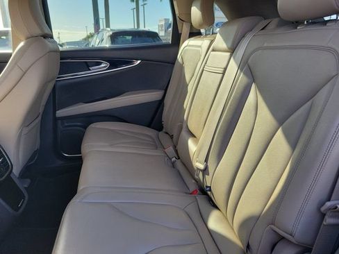 Certified 2022 Lincoln Nautilus FWD w/ Premium Package image 15