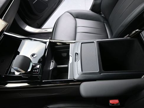 New 2026 Land Rover Range Rover Sport SE AWD/4WD image 25