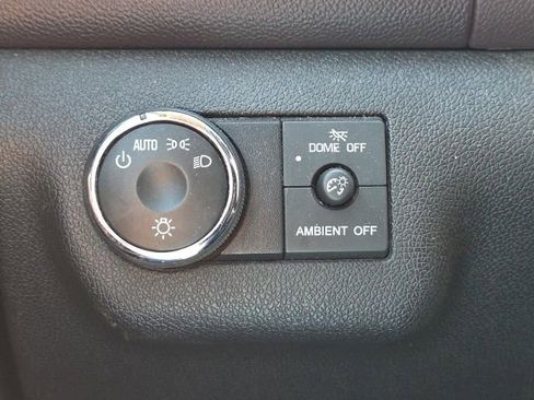Used 2015 Buick Enclave Leather AWD/4WD image 29