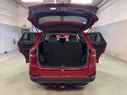 Used 2020 Kia Sorento LX AWD/4WD image 11