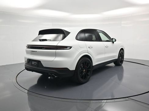 Certified 2026 Porsche Cayenne S AWD/4WD image 36