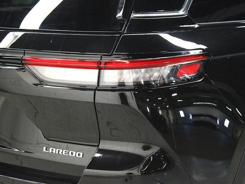 New 2026 Jeep Grand Cherokee Laredo X AWD/4WD image 40