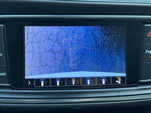 Used 2020 Buick Enclave Essence w/ Sound and Sites Package AWD/4WD image 54