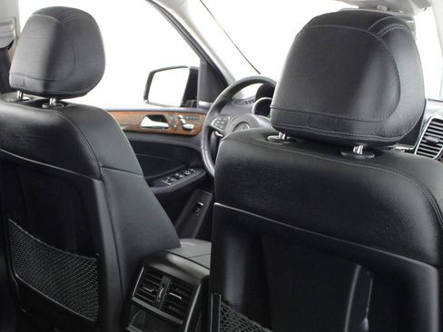 Used 2017 Mercedes-Benz GLE 400 4MATIC image 39