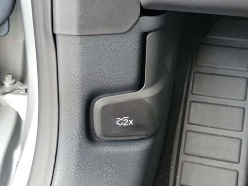 Used 2024 Ford Escape ST-Line w/ Tech Pack #1 AWD/4WD image 18