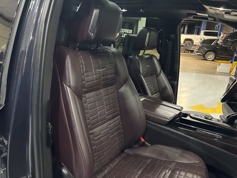 Used 2022 Cadillac Escalade ESV Premium Luxury Platinum AWD/4WD image 42