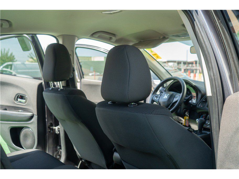 Used 2020 Honda HR-V LX image 36