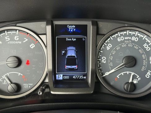 Used 2019 Toyota Tacoma TRD Sport image 23