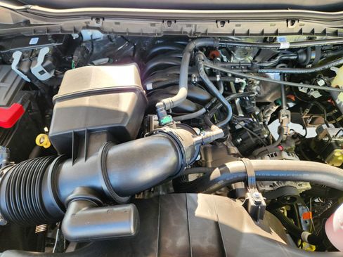 New 2026 Ford F250 Lariat w/ Black Appearance Package image 27