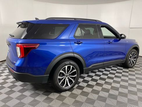 Used 2022 Ford Explorer ST-Line AWD/4WD image 12