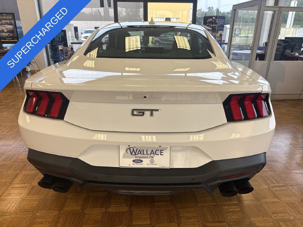 Used 2024 Ford Mustang GT RWD image 5