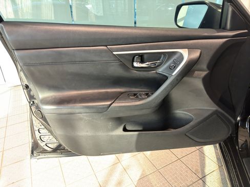 Used 2017 Nissan Altima 2.5 SR image 14