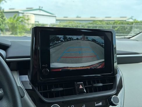 Used 2026 Toyota Corolla LE FWD image 30